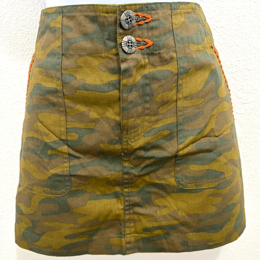 Victoria's Secret Camouflage Skirt /  100% Cotton / Size XS